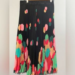NYC Pleated Skirt